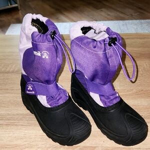 Kamik Snowfox child's boot. 2